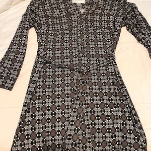 Donna Morgan Black and White Patterned Long Sleeve Dress
